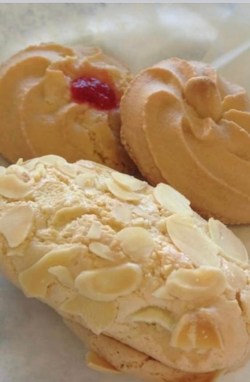 Almond Cookies That Steal the Show Almond Cookies That Steal the Show