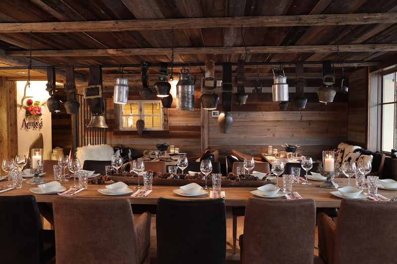 Almresi, Vail
