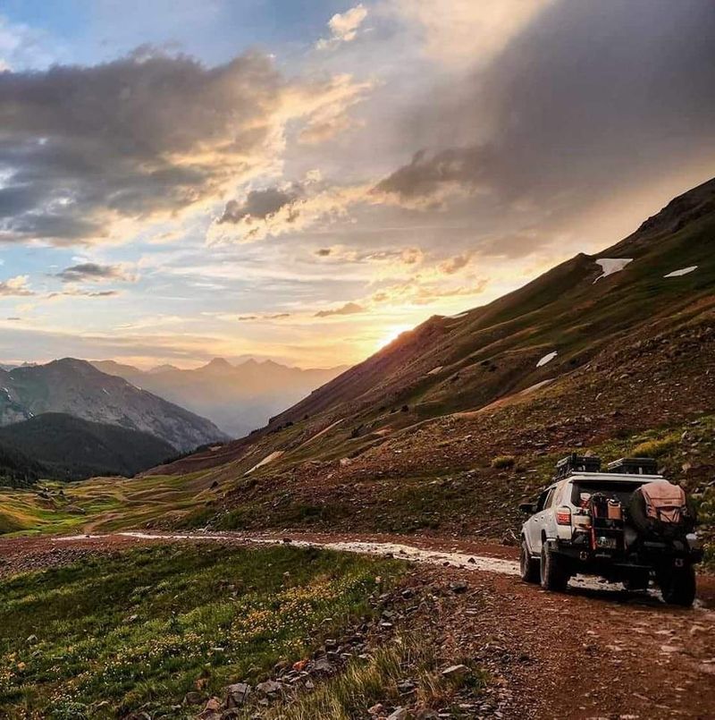 Alpine Loop's Rugged Ribbon