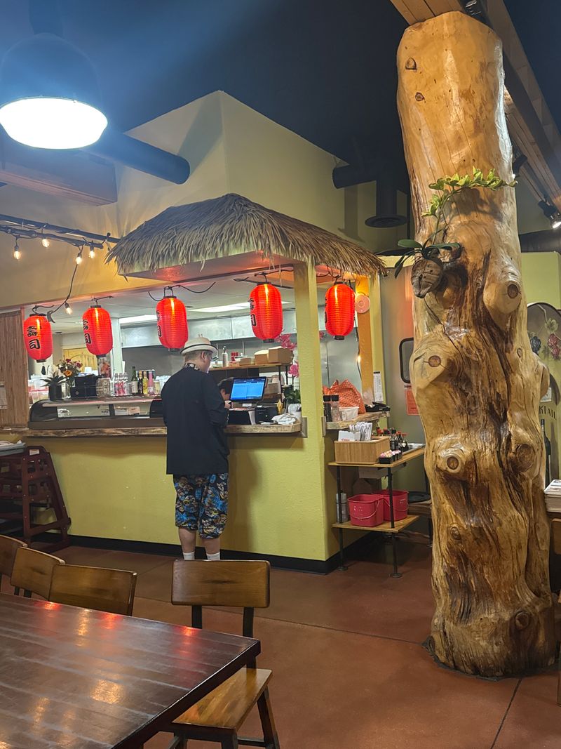 Sushi Thai Woodland Patk