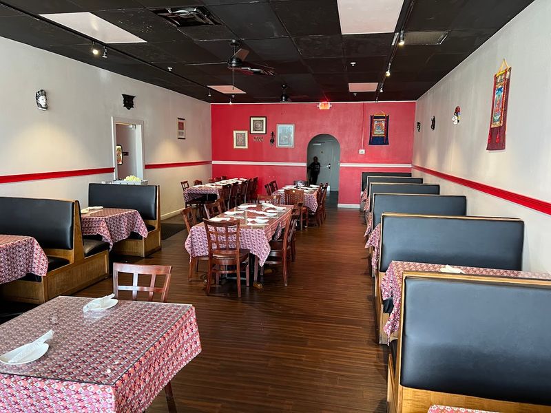 Ambiance, Decor, And The Feel Of The Dining Room