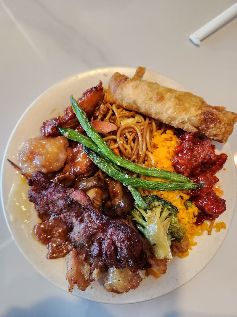 American Comfort Food On A Chinese Buffet - It Works American Comfort Food On A Chinese Buffet - It Works