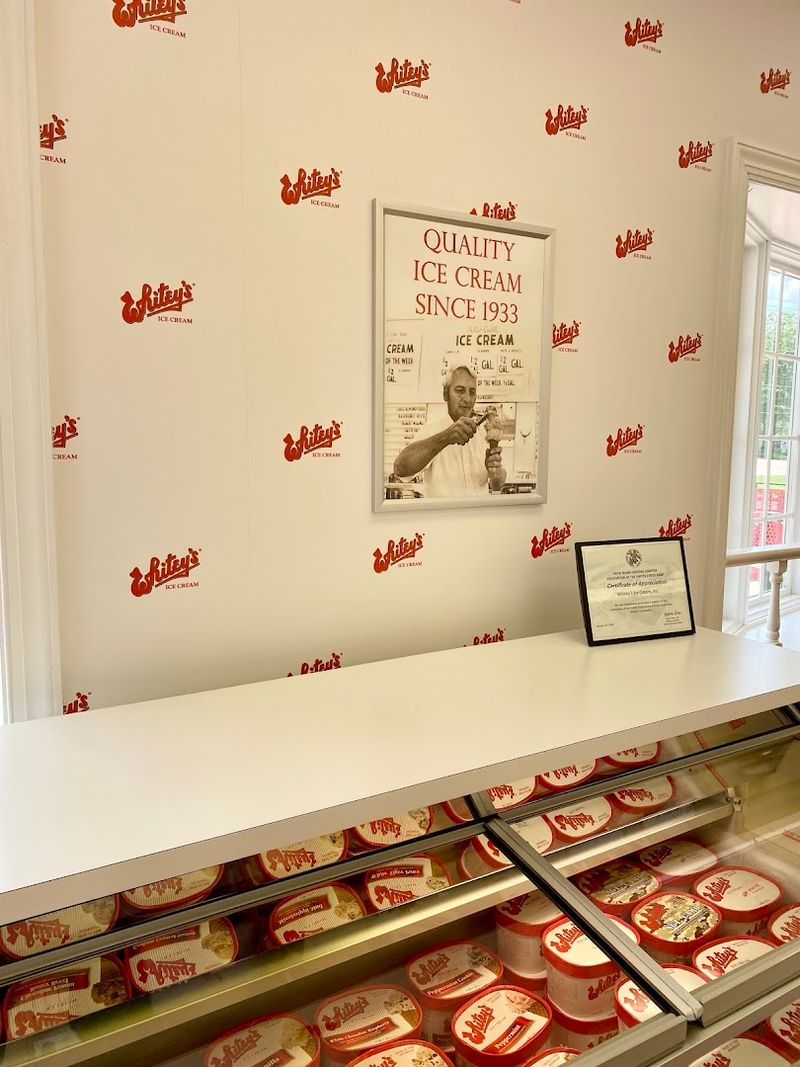 Whitey's Ice Cream, Moline
