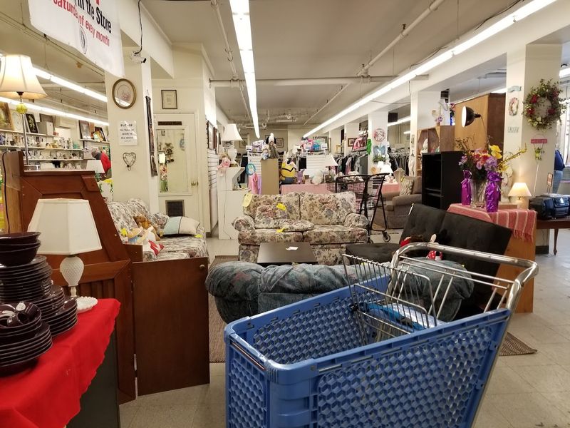 American Rescue Workers Thrift Store, Williamsport