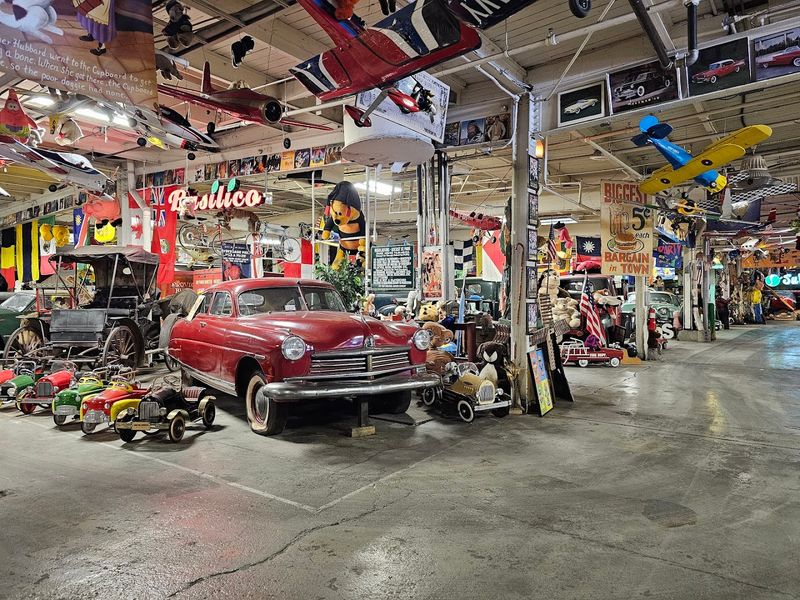 American Treasure Tour Museum, Oaks, Pennsylvania