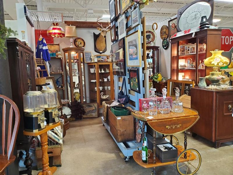 America's Antique Mall Highland America's Antique Mall Highland