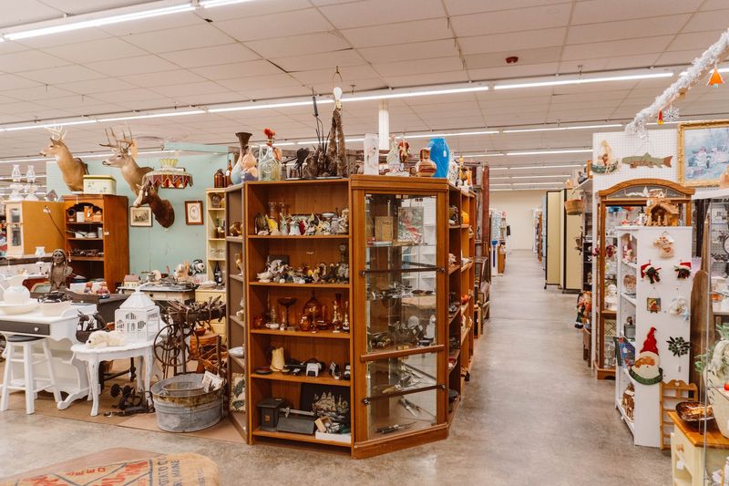 America's Antique Mall - Melbourne