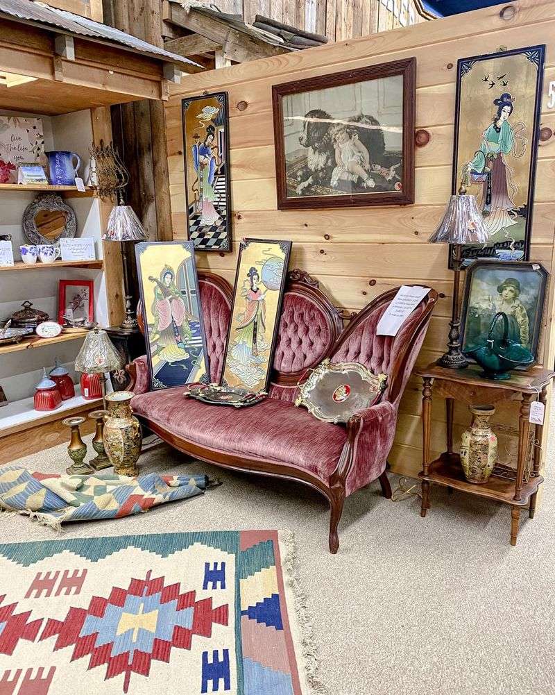 America's Antique Mall, Pleasant Plains America's Antique Mall, Pleasant Plains