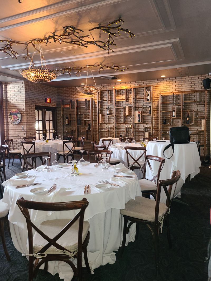 Café Cortina, Farmington Hills