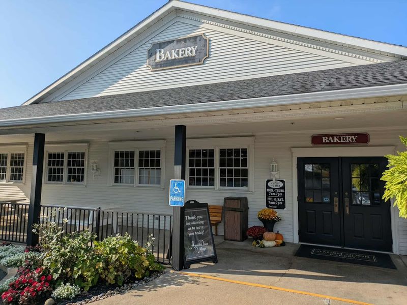 Amish Door Bakery, Wilmot