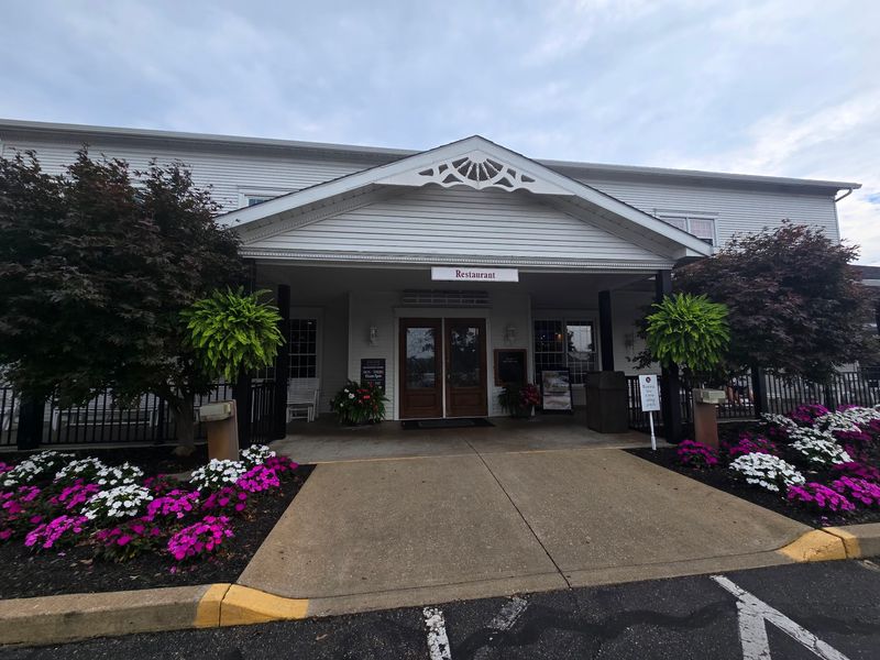 Amish Door Restaurant, Wilmot
