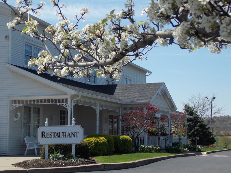 Amish Door Restaurant, Wilmot
