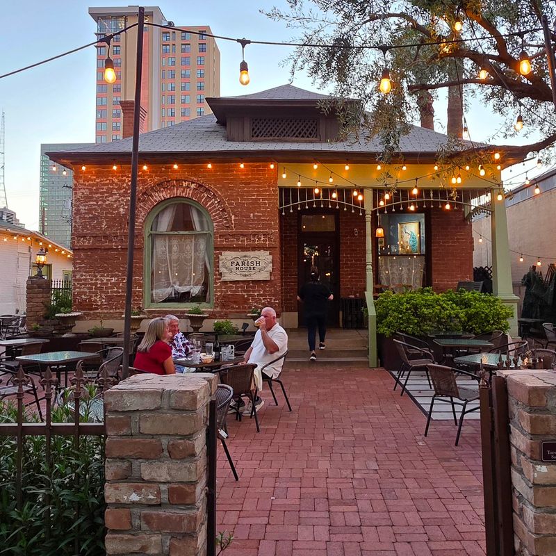 An Adult Retreat In Downtown Phoenix An Adult Retreat In Downtown Phoenix