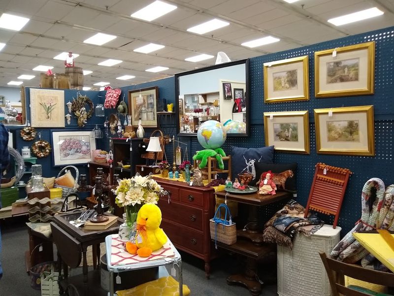 An Alton antique destination