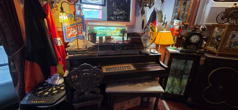 An Antique Shop Wrapped Around A Restaurant An Antique Shop Wrapped Around A Restaurant