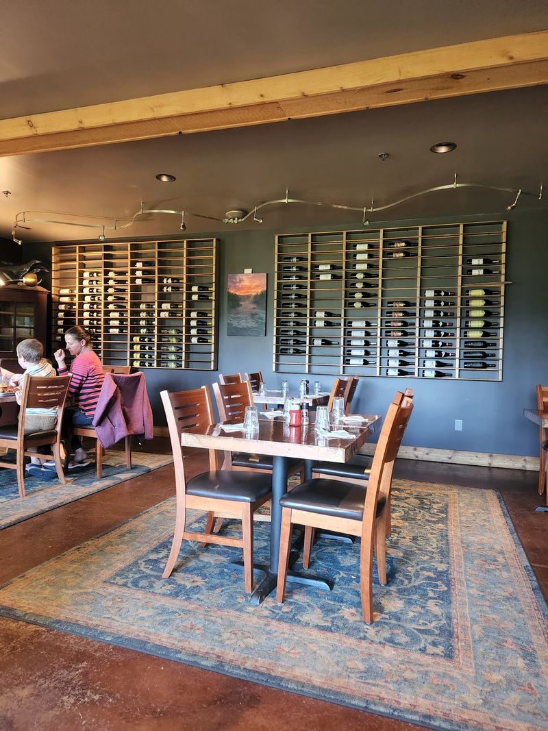 An Atmosphere That Blends Rustic Charm With Calm An Atmosphere That Blends Rustic Charm With Calm