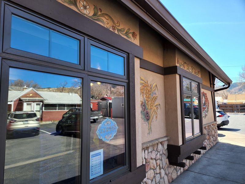 An Easy Bott Avenue Stop Between Errands