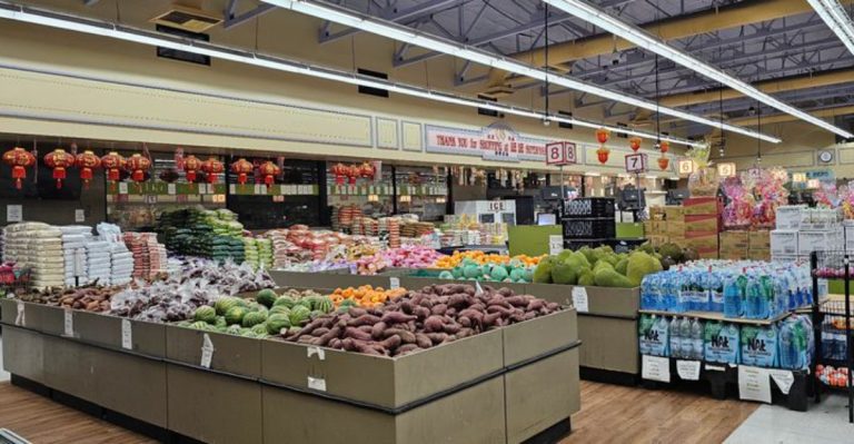 An Enormous International Market In Arizona Promises A World Of Discovery