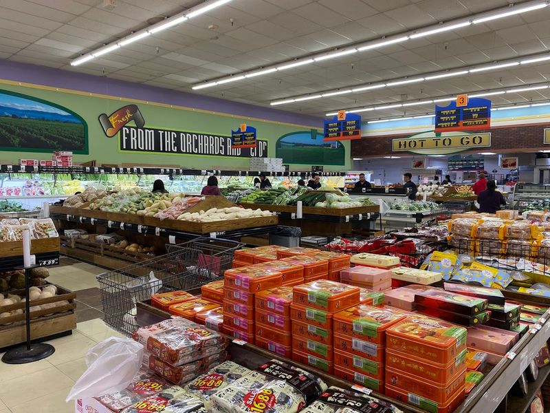 A Pan-Asian Grocery That Rewires Your Shopping Habits
