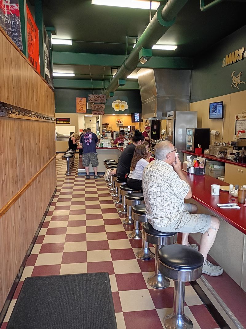 An Interior Steeped In Nostalgia