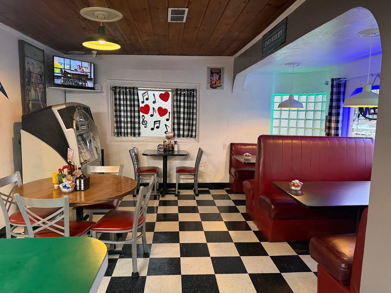 An Old-School Diner That Refuses To Be Fancy