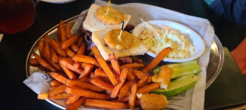 Attentive Service That Makes Every Table Feel Looked After