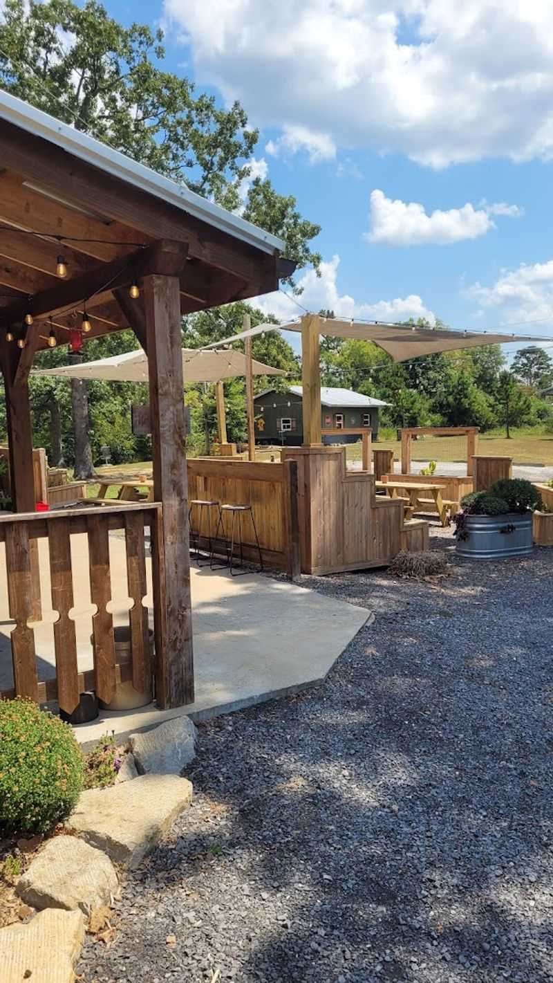 Wood And Earth Tones That Define The Rustic Atmosphere