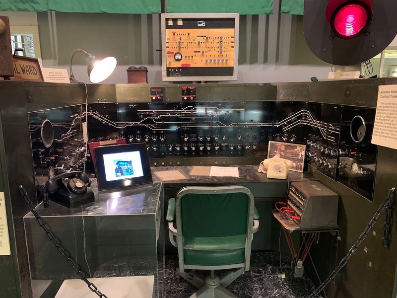 The Jaw-Dropping Rail Yard Tower Controls From Philadelphia