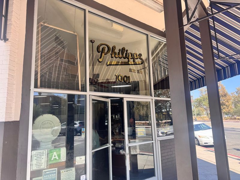 An Unmistakable Los Angeles Icon That Keeps On Going