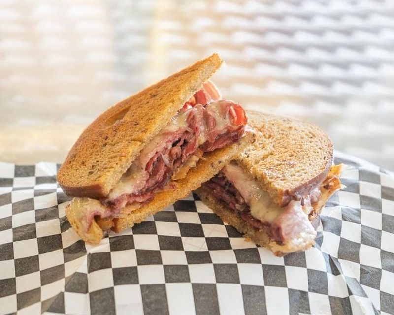 An Unpretentious Sandwich Shop Made For Everyday Visits An Unpretentious Sandwich Shop Made For Everyday Visits