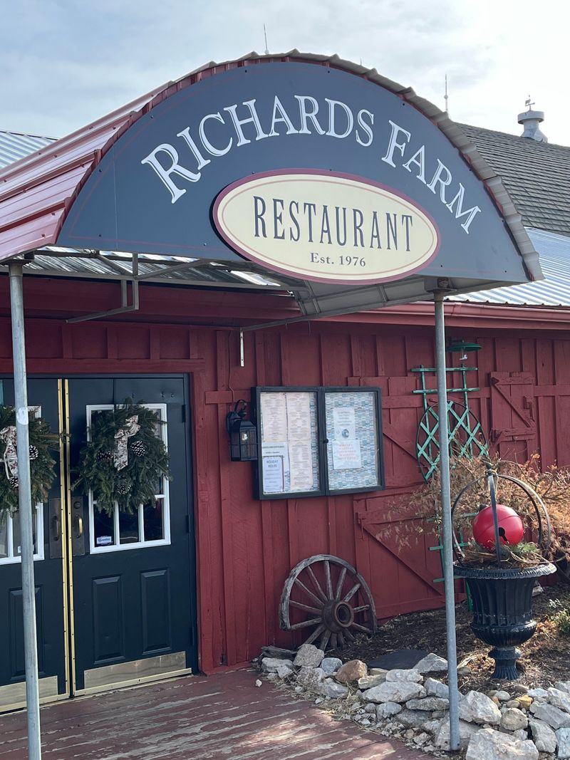 Richard's Farm Restaurant, Casey