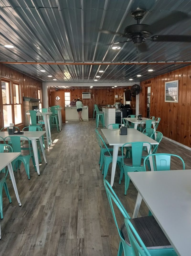 Anchor Pointe Restaurant, Peel