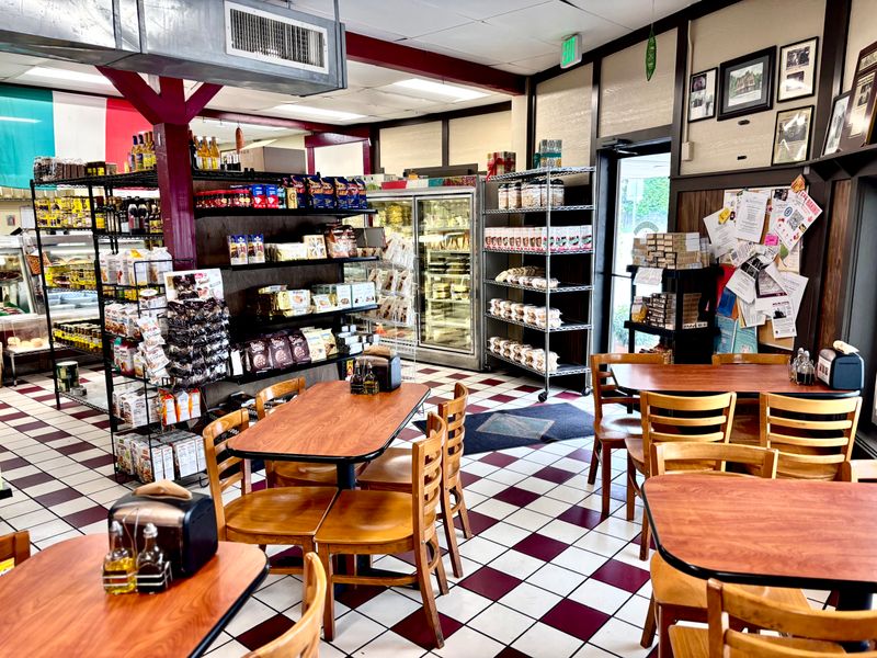 Scittino’s Italian Marketplace (Catonsville)