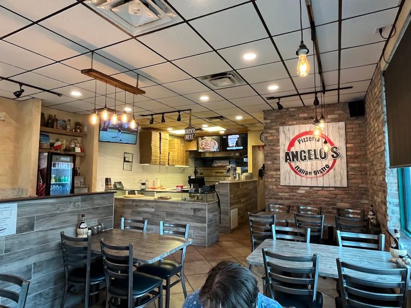 Angelo's Pizzeria