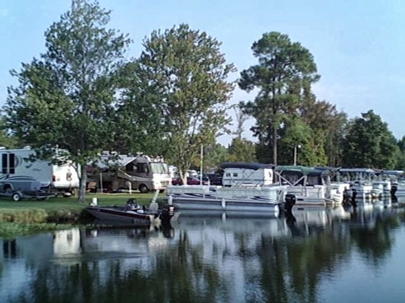 Angel's Landing Campground Restaurant & Marina, Pineville Angel's Landing Campground Restaurant & Marina, Pineville