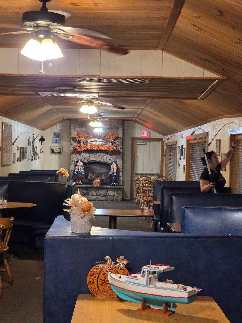 Anglers Restaurant