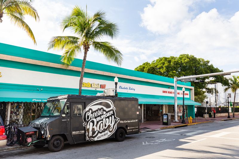 Late Hours That Save Hungry Night Owls