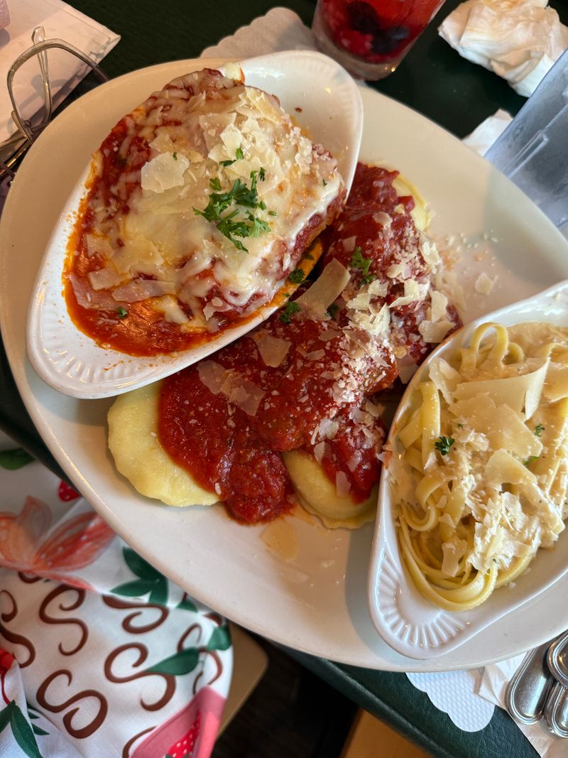Uncle Primo’s – New Philadelphia