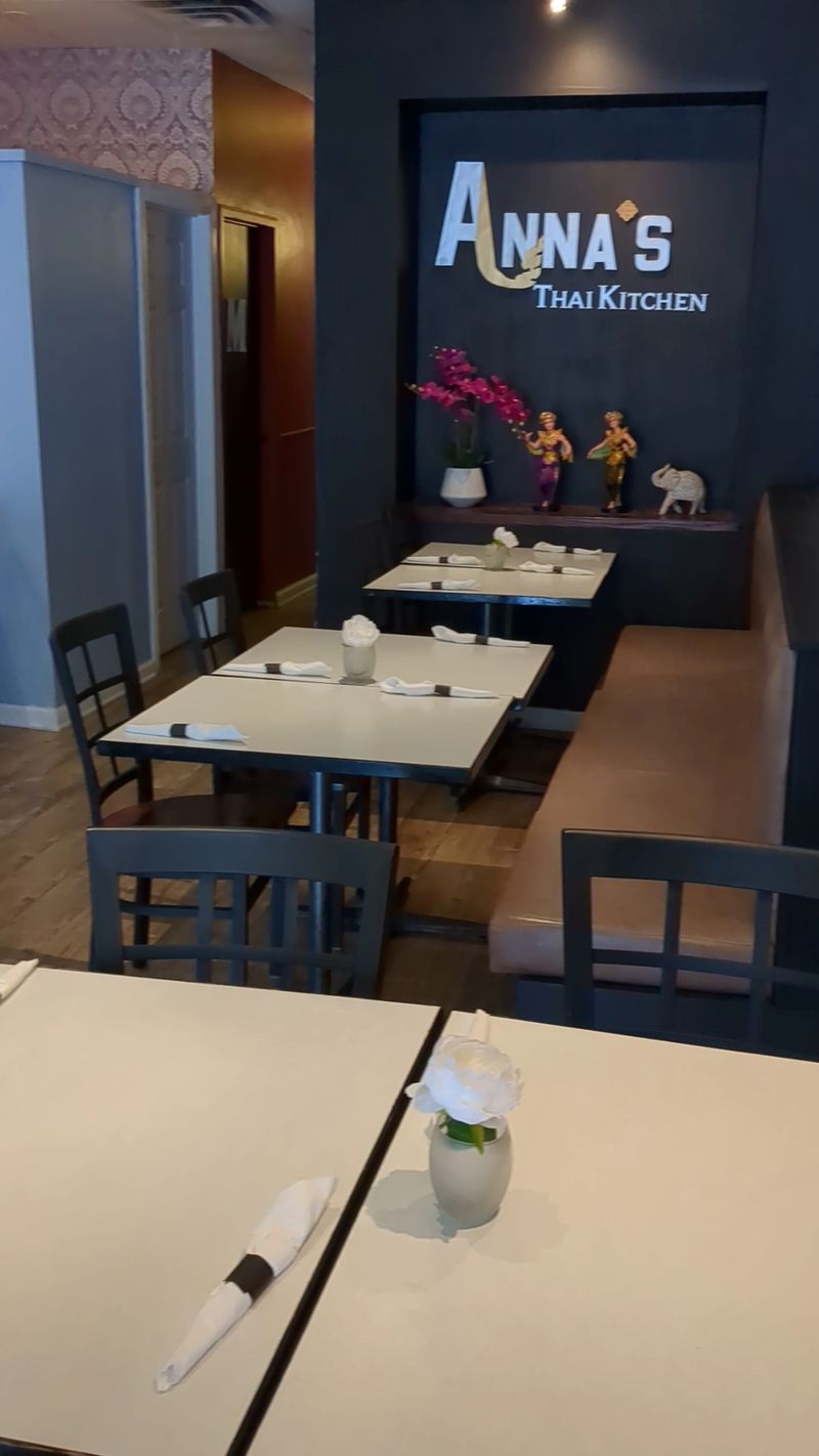 Anna's Thai Kitchen Restaurant