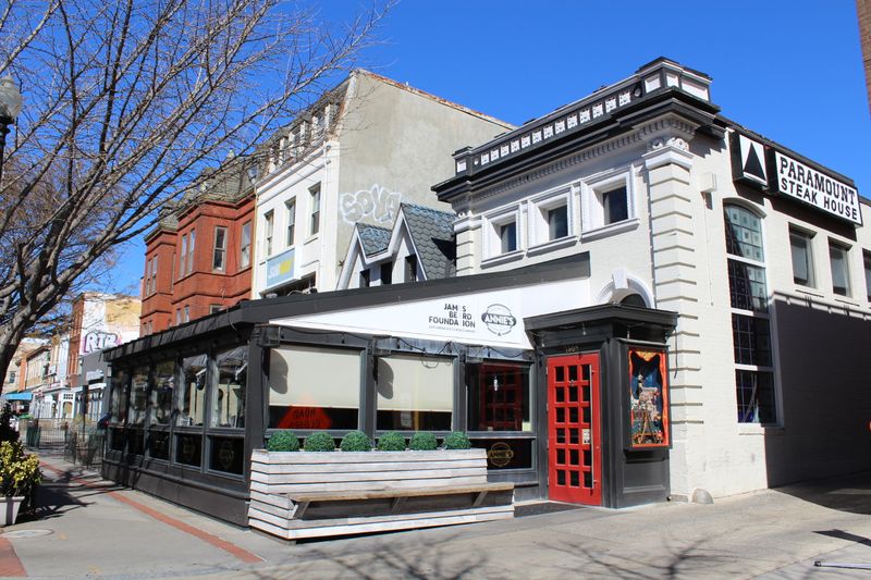 Annie’s Paramount Steak & Seafood House, Grasonville