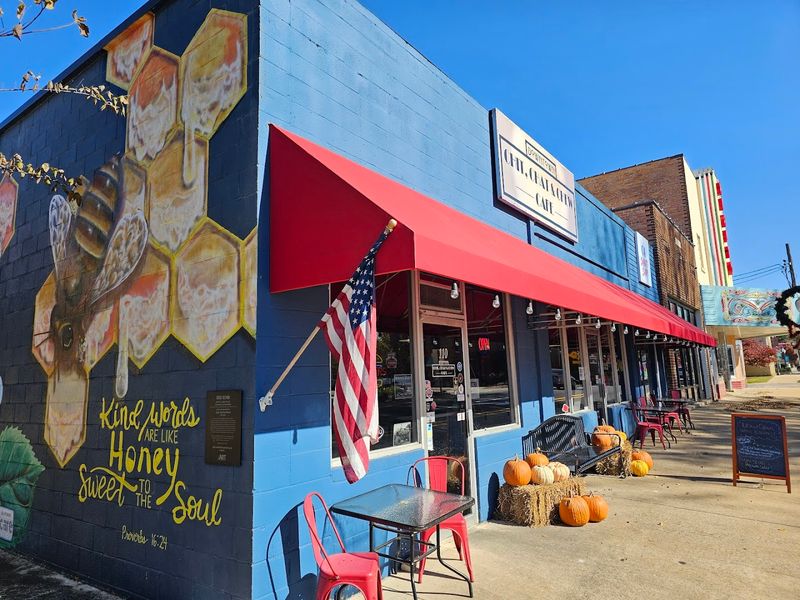 Classic Diners Serving Southern Comfort Staples