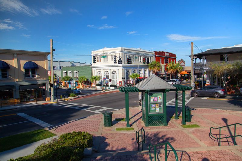Modernism Museum’s Clean Lines