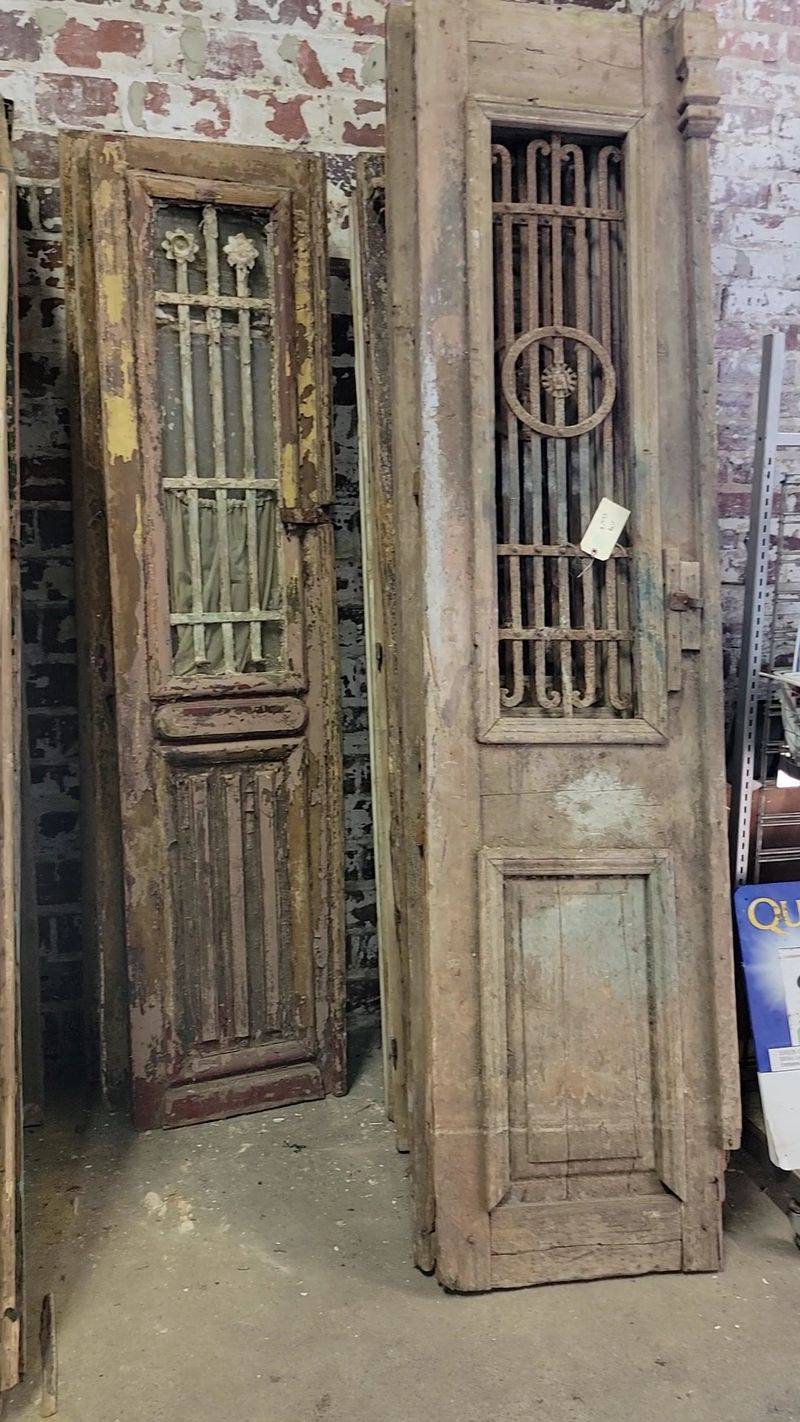 Antique Fixtures, Cast Iron Tubs, And Statement Pieces Antique Fixtures, Cast Iron Tubs, And Statement Pieces