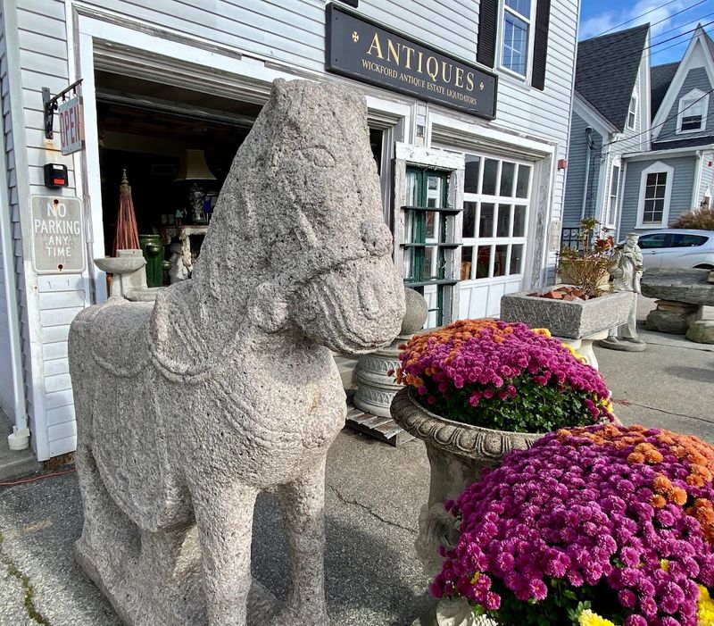 Antique Hunting In A Village Built For It Antique Hunting In A Village Built For It