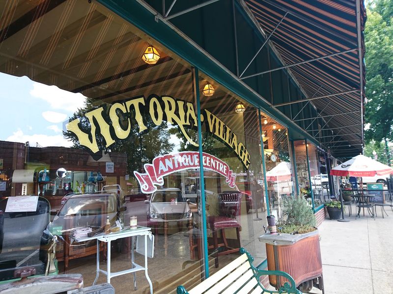 Antique Malls Bursting With Finds