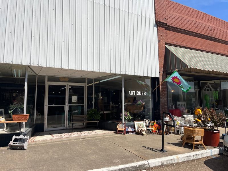 Antique Row Turns One Stop Into A Whole Day Antique Row Turns One Stop Into A Whole Day