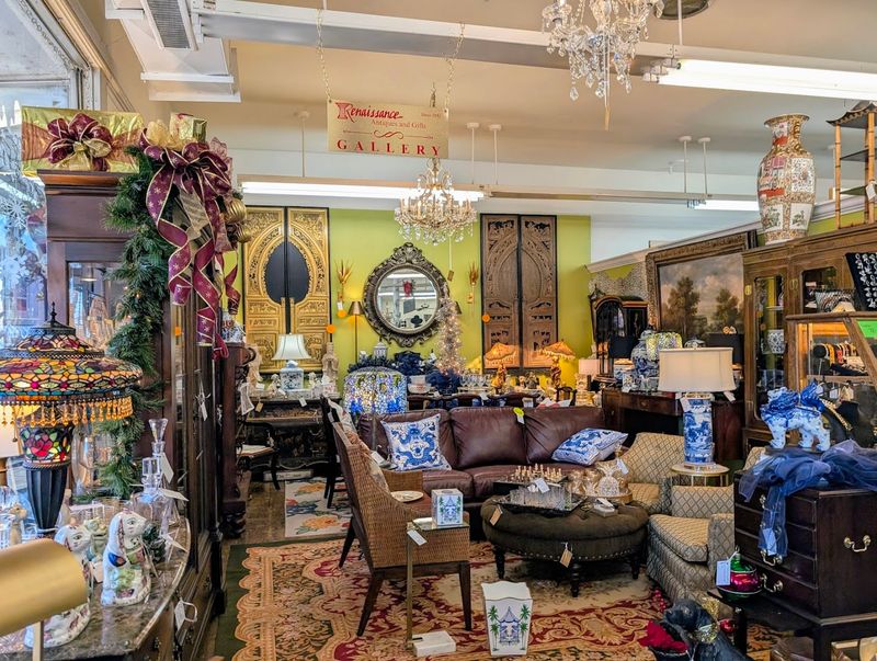 Antique Stores That Could Keep You Busy For Days Antique Stores That Could Keep You Busy For Days