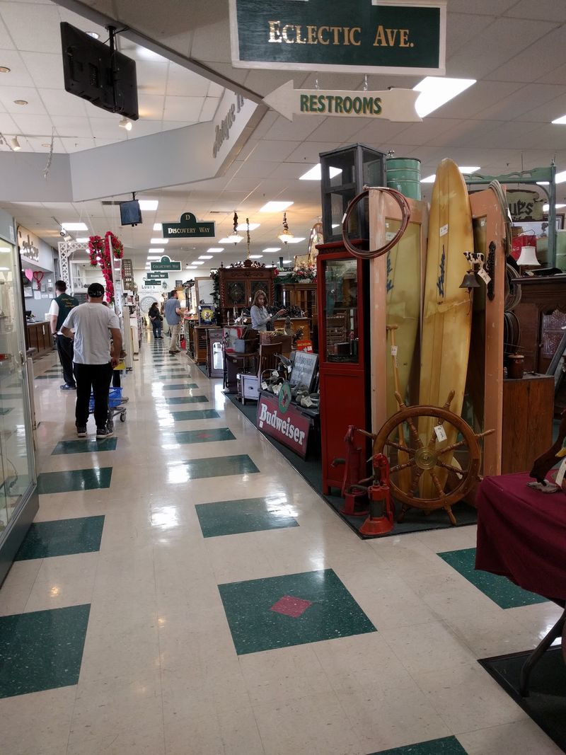 Antique Trove, Roseville Antique Trove, Roseville