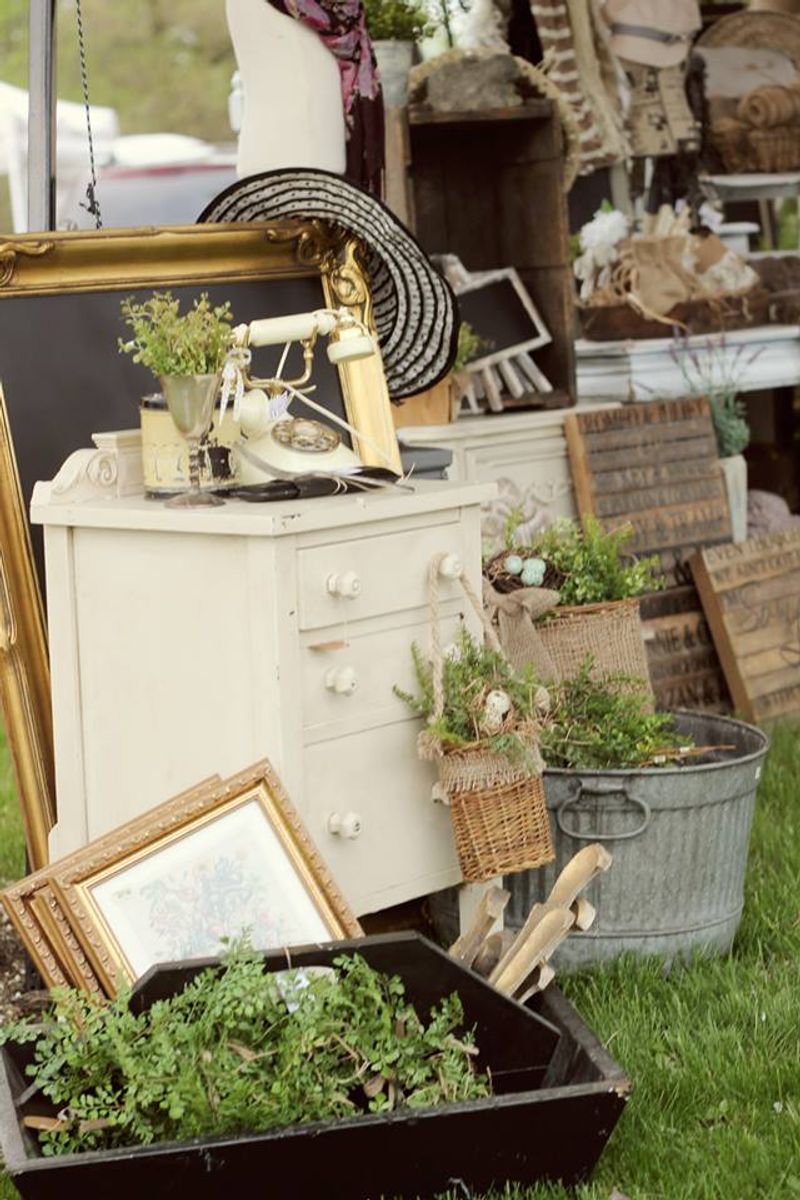 Antiques And Vintage Finds 