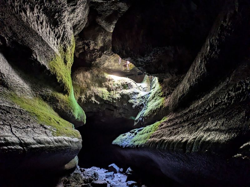 Ape Cave Interpretive Site